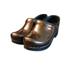 Dansko Professional Brown Patent Leather Clogs Shoes Mules‎ EU 37 US 6.5/7 #930